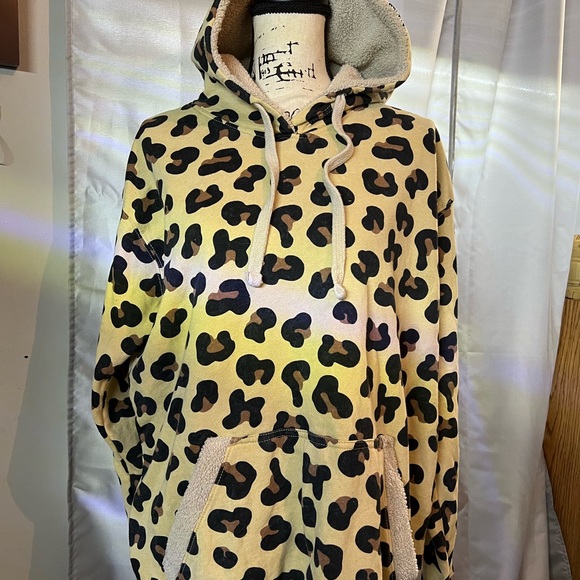 Like Love Leopard Print Hoodie - Picture 1 of 4